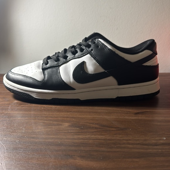 Nike panda dunks 10.5 - Picture 6 of 9